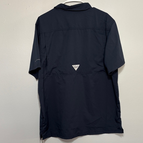 Columbia Men's Dark Blue Casual Button Down Shirt - Picture 4 of 6